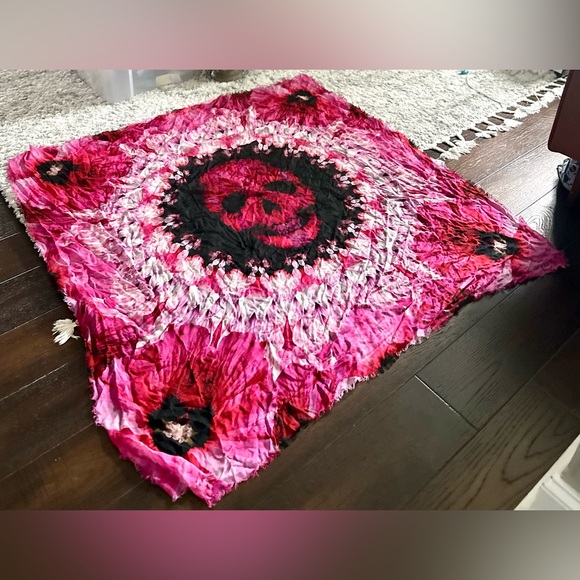 ‼️RARE‼️🎸ALEXANDER MCQUEEN🎸🔥NWOT🔥Paradise Skull Scarf Wrap - Picture 9 of 12